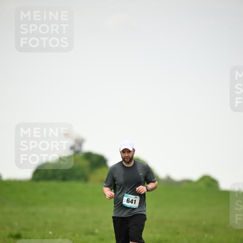10.05.2026 - 8. Wedeler Halbmarathon Dr. Thomas Lammeyer http://msf.ph/oto/9714434 10.05.2026 12:20:26 Laufen 641 meine-sportfotos.de