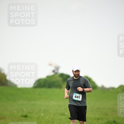 10.05.2026 - 8. Wedeler Halbmarathon Dr. Thomas Lammeyer http://msf.ph/oto/9714439 10.05.2026 12:20:26 Laufen 641 meine-sportfotos.de