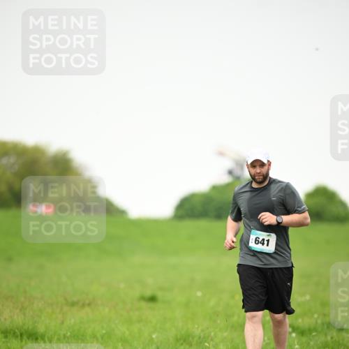 10.05.2026 - 8. Wedeler Halbmarathon Dr. Thomas Lammeyer http://msf.ph/oto/9714447 10.05.2026 12:20:27 Laufen 641 meine-sportfotos.de