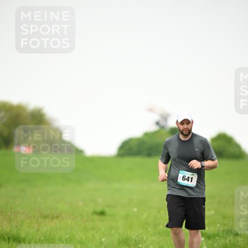 10.05.2026 - 8. Wedeler Halbmarathon Dr. Thomas Lammeyer http://msf.ph/oto/9714451 10.05.2026 12:20:27 Laufen 641 meine-sportfotos.de