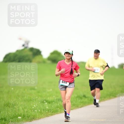 10.05.2026 - 8. Wedeler Halbmarathon Dr. Thomas Lammeyer http://msf.ph/oto/9714454 10.05.2026 12:20:33 Laufen 448 meine-sportfotos.de