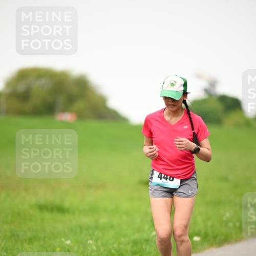 10.05.2026 - 8. Wedeler Halbmarathon Dr. Thomas Lammeyer http://msf.ph/oto/9714480 10.05.2026 12:20:36 Laufen 440 meine-sportfotos.de