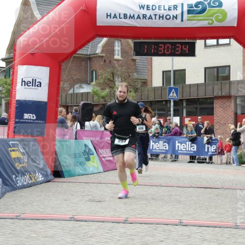 10.05.2026 - 8. Wedeler Halbmarathon Yannick Fuchs http://msf.ph/oto/9714529 10.05.2026 11:30:32 Ziel 294, 626, 752 meine-sportfotos.de