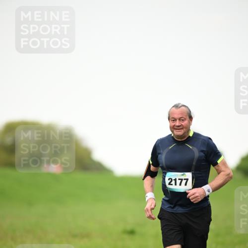 10.05.2026 - 8. Wedeler Halbmarathon Dr. Thomas Lammeyer http://msf.ph/oto/9714582 10.05.2026 12:21:33 Laufen 2177 meine-sportfotos.de