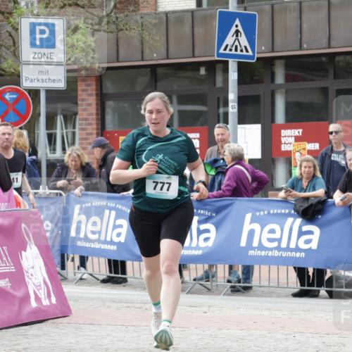 10.05.2026 - 8. Wedeler Halbmarathon Yannick Fuchs http://msf.ph/oto/9714583 10.05.2026 11:30:40 Ziel 326, 341, 777 meine-sportfotos.de