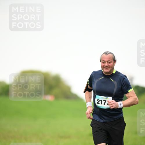 10.05.2026 - 8. Wedeler Halbmarathon Dr. Thomas Lammeyer http://msf.ph/oto/9714587 10.05.2026 12:21:34 Laufen 2177 meine-sportfotos.de