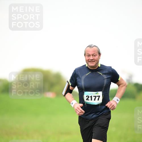 10.05.2026 - 8. Wedeler Halbmarathon Dr. Thomas Lammeyer http://msf.ph/oto/9714590 10.05.2026 12:21:34 Laufen 2177 meine-sportfotos.de