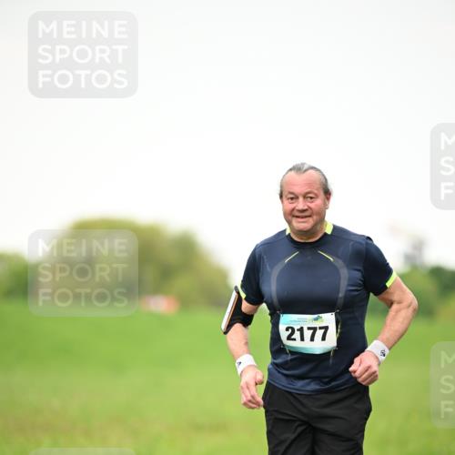 10.05.2026 - 8. Wedeler Halbmarathon Dr. Thomas Lammeyer http://msf.ph/oto/9714593 10.05.2026 12:21:34 Laufen 2177 meine-sportfotos.de