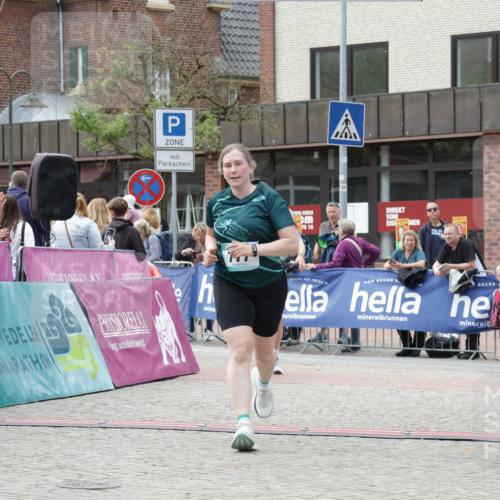 10.05.2026 - 8. Wedeler Halbmarathon Yannick Fuchs http://msf.ph/oto/9714597 10.05.2026 11:30:41 Ziel 326, 341, 777 meine-sportfotos.de