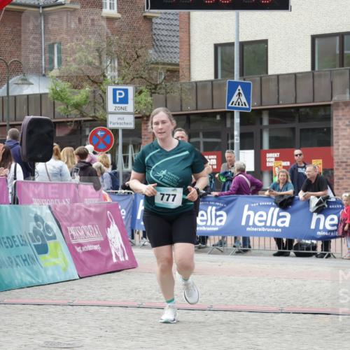 10.05.2026 - 8. Wedeler Halbmarathon Yannick Fuchs http://msf.ph/oto/9714600 10.05.2026 11:30:41 Ziel 326, 341, 777 meine-sportfotos.de