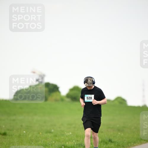 10.05.2026 - 8. Wedeler Halbmarathon Dr. Thomas Lammeyer http://msf.ph/oto/9714603 10.05.2026 12:21:38 Laufen 528 meine-sportfotos.de