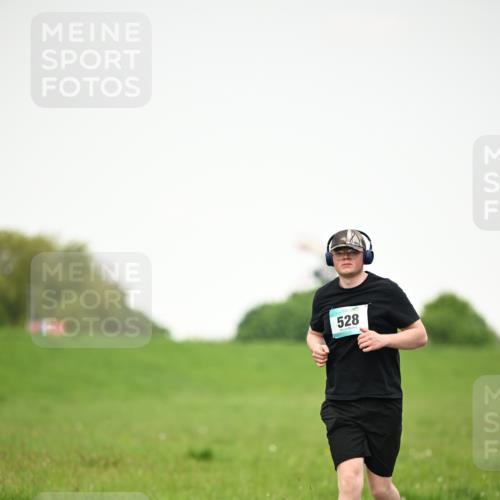 10.05.2026 - 8. Wedeler Halbmarathon Dr. Thomas Lammeyer http://msf.ph/oto/9714618 10.05.2026 12:21:40 Laufen 528 meine-sportfotos.de