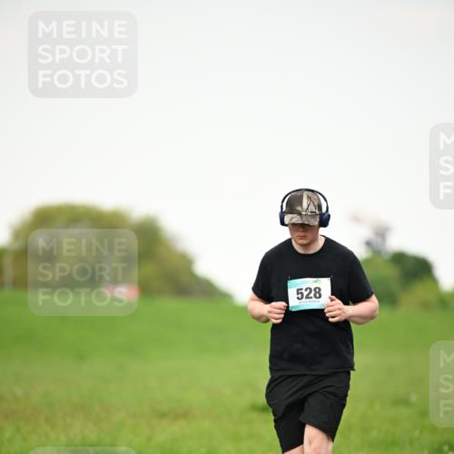 10.05.2026 - 8. Wedeler Halbmarathon Dr. Thomas Lammeyer http://msf.ph/oto/9714632 10.05.2026 12:21:42 Laufen 528 meine-sportfotos.de