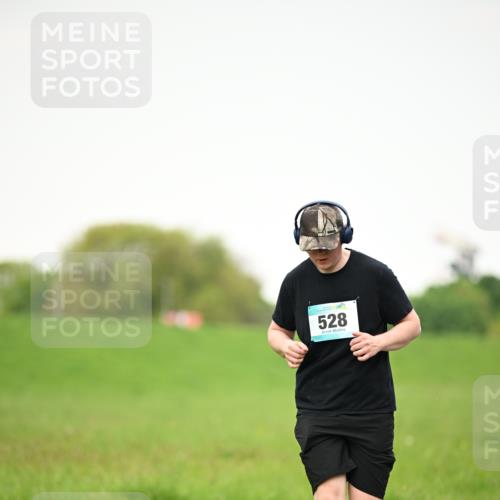 10.05.2026 - 8. Wedeler Halbmarathon Dr. Thomas Lammeyer http://msf.ph/oto/9714637 10.05.2026 12:21:42 Laufen 528 meine-sportfotos.de