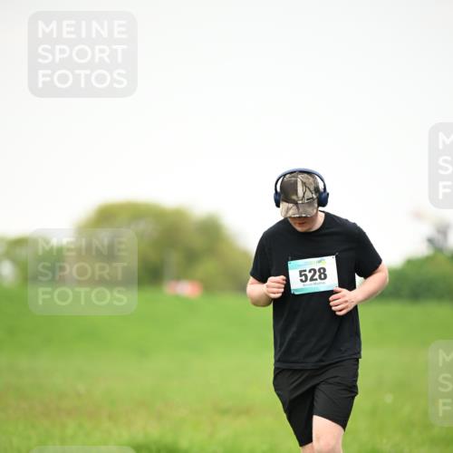 10.05.2026 - 8. Wedeler Halbmarathon Dr. Thomas Lammeyer http://msf.ph/oto/9714639 10.05.2026 12:21:42 Laufen 528 meine-sportfotos.de