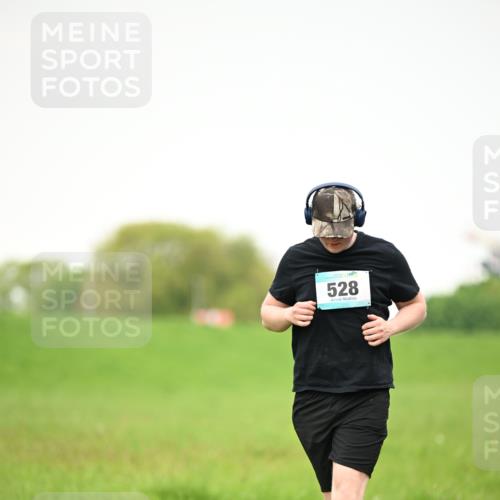 10.05.2026 - 8. Wedeler Halbmarathon Dr. Thomas Lammeyer http://msf.ph/oto/9714642 10.05.2026 12:21:42 Laufen 528 meine-sportfotos.de