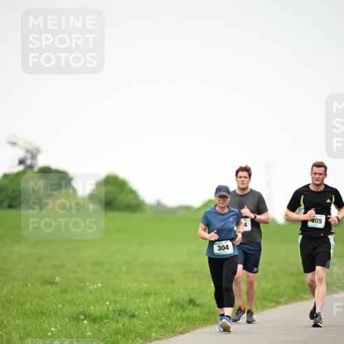 10.05.2026 - 8. Wedeler Halbmarathon Dr. Thomas Lammeyer http://msf.ph/oto/9714649 10.05.2026 12:21:49 Laufen 304, 405 meine-sportfotos.de