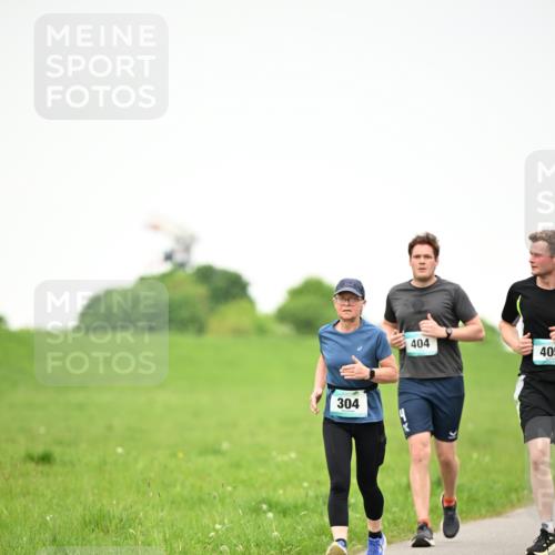 10.05.2026 - 8. Wedeler Halbmarathon Dr. Thomas Lammeyer http://msf.ph/oto/9714678 10.05.2026 12:21:52 Laufen 304, 404, 405 meine-sportfotos.de