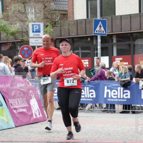 10.05.2026 - 8. Wedeler Halbmarathon Yannick Fuchs http://msf.ph/oto/9714687 10.05.2026 11:30:58 Ziel 433, 872, 873 meine-sportfotos.de