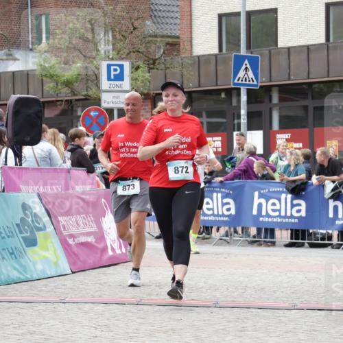 10.05.2026 - 8. Wedeler Halbmarathon Yannick Fuchs http://msf.ph/oto/9714688 10.05.2026 11:30:58 Ziel 433, 872, 873 meine-sportfotos.de