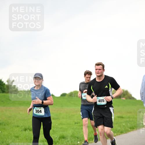10.05.2026 - 8. Wedeler Halbmarathon Dr. Thomas Lammeyer http://msf.ph/oto/9714690 10.05.2026 12:22:00 Laufen 304, 405 meine-sportfotos.de