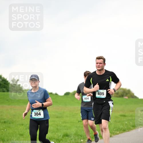 10.05.2026 - 8. Wedeler Halbmarathon Dr. Thomas Lammeyer http://msf.ph/oto/9714691 10.05.2026 12:22:00 Laufen 304, 404, 405 meine-sportfotos.de
