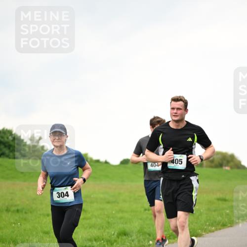 10.05.2026 - 8. Wedeler Halbmarathon Dr. Thomas Lammeyer http://msf.ph/oto/9714696 10.05.2026 12:22:00 Laufen 304, 404, 405 meine-sportfotos.de