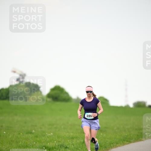 10.05.2026 - 8. Wedeler Halbmarathon Dr. Thomas Lammeyer http://msf.ph/oto/9714701 10.05.2026 12:22:59 Laufen 595 meine-sportfotos.de