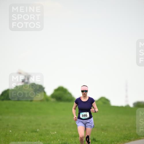 10.05.2026 - 8. Wedeler Halbmarathon Dr. Thomas Lammeyer http://msf.ph/oto/9714710 10.05.2026 12:22:59 Laufen 595 meine-sportfotos.de