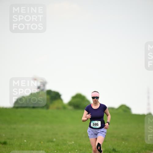 10.05.2026 - 8. Wedeler Halbmarathon Dr. Thomas Lammeyer http://msf.ph/oto/9714713 10.05.2026 12:23:00 Laufen 595 meine-sportfotos.de