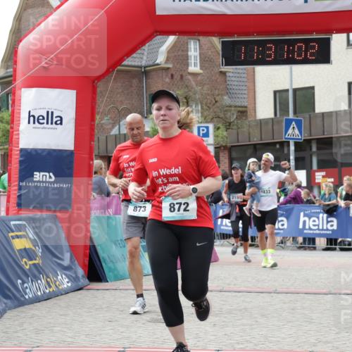10.05.2026 - 8. Wedeler Halbmarathon Yannick Fuchs http://msf.ph/oto/9714714 10.05.2026 11:31:00 Ziel 433, 872, 873, 2154 meine-sportfotos.de