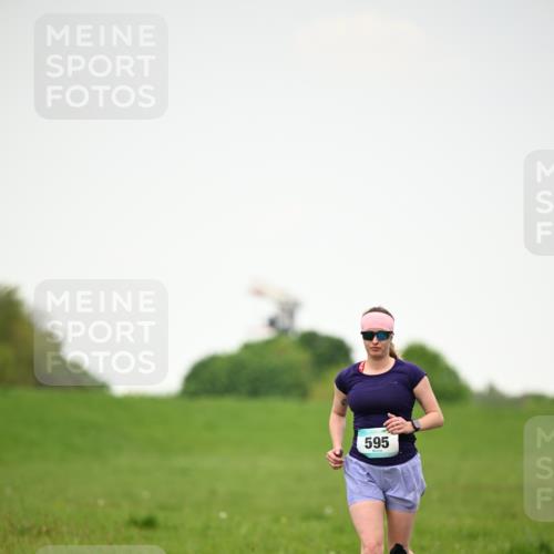 10.05.2026 - 8. Wedeler Halbmarathon Dr. Thomas Lammeyer http://msf.ph/oto/9714731 10.05.2026 12:23:01 Laufen 595 meine-sportfotos.de
