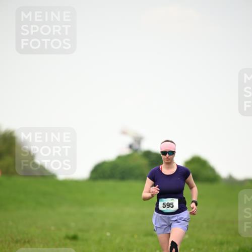 10.05.2026 - 8. Wedeler Halbmarathon Dr. Thomas Lammeyer http://msf.ph/oto/9714732 10.05.2026 12:23:01 Laufen 595 meine-sportfotos.de