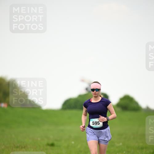 10.05.2026 - 8. Wedeler Halbmarathon Dr. Thomas Lammeyer http://msf.ph/oto/9714738 10.05.2026 12:23:02 Laufen 595 meine-sportfotos.de