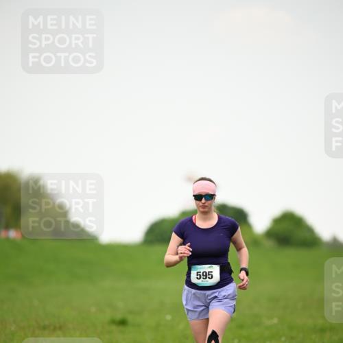 10.05.2026 - 8. Wedeler Halbmarathon Dr. Thomas Lammeyer http://msf.ph/oto/9714741 10.05.2026 12:23:02 Laufen 595 meine-sportfotos.de
