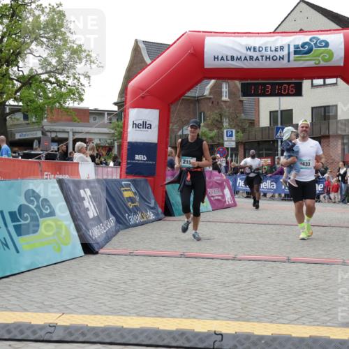 10.05.2026 - 8. Wedeler Halbmarathon Yannick Fuchs http://msf.ph/oto/9714758 10.05.2026 11:31:04 Ziel 433, 872, 873, 910, 981, 2154 meine-sportfotos.de
