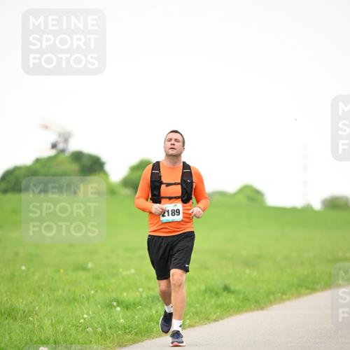 10.05.2026 - 8. Wedeler Halbmarathon Dr. Thomas Lammeyer http://msf.ph/oto/9714759 10.05.2026 12:23:29 Laufen 2189 meine-sportfotos.de