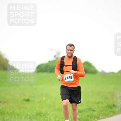 10.05.2026 - 8. Wedeler Halbmarathon Dr. Thomas Lammeyer http://msf.ph/oto/9714779 10.05.2026 12:23:31 Laufen 2189 meine-sportfotos.de