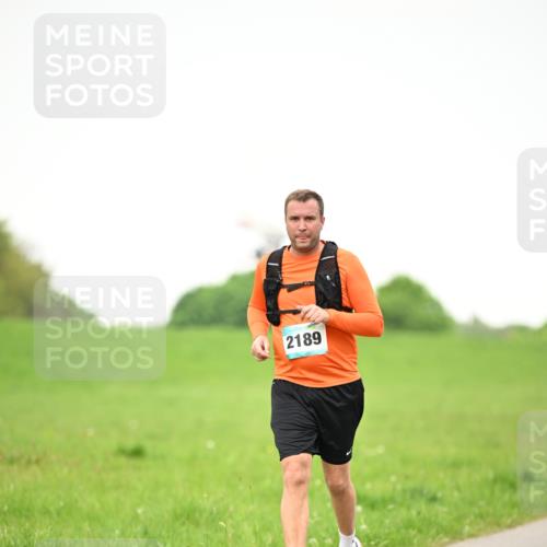 10.05.2026 - 8. Wedeler Halbmarathon Dr. Thomas Lammeyer http://msf.ph/oto/9714781 10.05.2026 12:23:31 Laufen 2189 meine-sportfotos.de