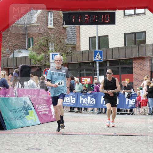 10.05.2026 - 8. Wedeler Halbmarathon Yannick Fuchs http://msf.ph/oto/9714813 10.05.2026 11:31:08 Ziel 433, 852, 910, 981, 2154 meine-sportfotos.de