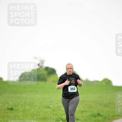 10.05.2026 - 8. Wedeler Halbmarathon Dr. Thomas Lammeyer http://msf.ph/oto/9714825 10.05.2026 12:24:00 Laufen  meine-sportfotos.de