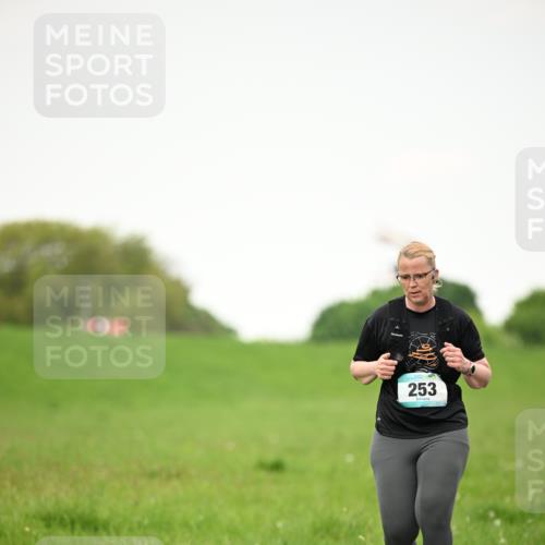 10.05.2026 - 8. Wedeler Halbmarathon Dr. Thomas Lammeyer http://msf.ph/oto/9714841 10.05.2026 12:24:02 Laufen 253 meine-sportfotos.de