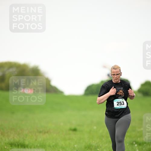 10.05.2026 - 8. Wedeler Halbmarathon Dr. Thomas Lammeyer http://msf.ph/oto/9714843 10.05.2026 12:24:02 Laufen 253 meine-sportfotos.de