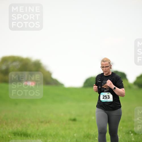 10.05.2026 - 8. Wedeler Halbmarathon Dr. Thomas Lammeyer http://msf.ph/oto/9714845 10.05.2026 12:24:02 Laufen 253 meine-sportfotos.de