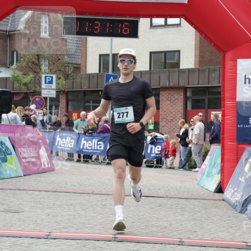 10.05.2026 - 8. Wedeler Halbmarathon Yannick Fuchs http://msf.ph/oto/9714871 10.05.2026 11:31:15 Ziel 277, 852 meine-sportfotos.de