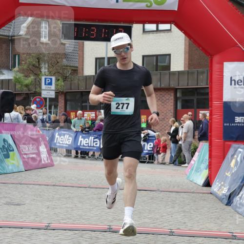 10.05.2026 - 8. Wedeler Halbmarathon Yannick Fuchs http://msf.ph/oto/9714876 10.05.2026 11:31:15 Ziel 277, 852 meine-sportfotos.de