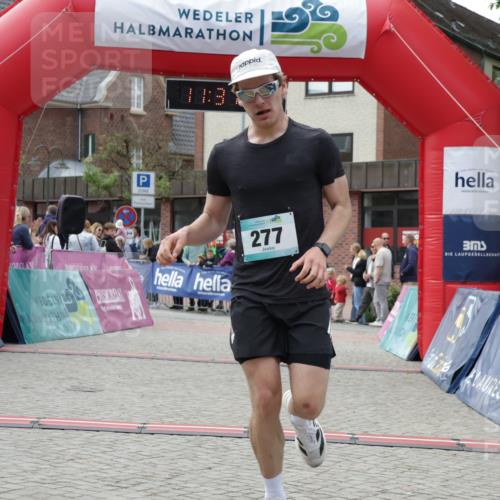 10.05.2026 - 8. Wedeler Halbmarathon Yannick Fuchs http://msf.ph/oto/9714881 10.05.2026 11:31:15 Ziel 277, 852 meine-sportfotos.de