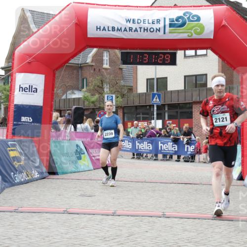 10.05.2026 - 8. Wedeler Halbmarathon Yannick Fuchs http://msf.ph/oto/9714925 10.05.2026 11:31:27 Ziel 2121, 2239 meine-sportfotos.de