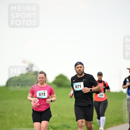 10.05.2026 - 8. Wedeler Halbmarathon Dr. Thomas Lammeyer http://msf.ph/oto/9714926 10.05.2026 12:24:13 Laufen 672, 671, 400 meine-sportfotos.de