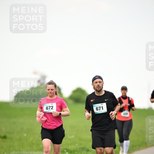 10.05.2026 - 8. Wedeler Halbmarathon Dr. Thomas Lammeyer http://msf.ph/oto/9714929 10.05.2026 12:24:14 Laufen 672, 671, 400 meine-sportfotos.de